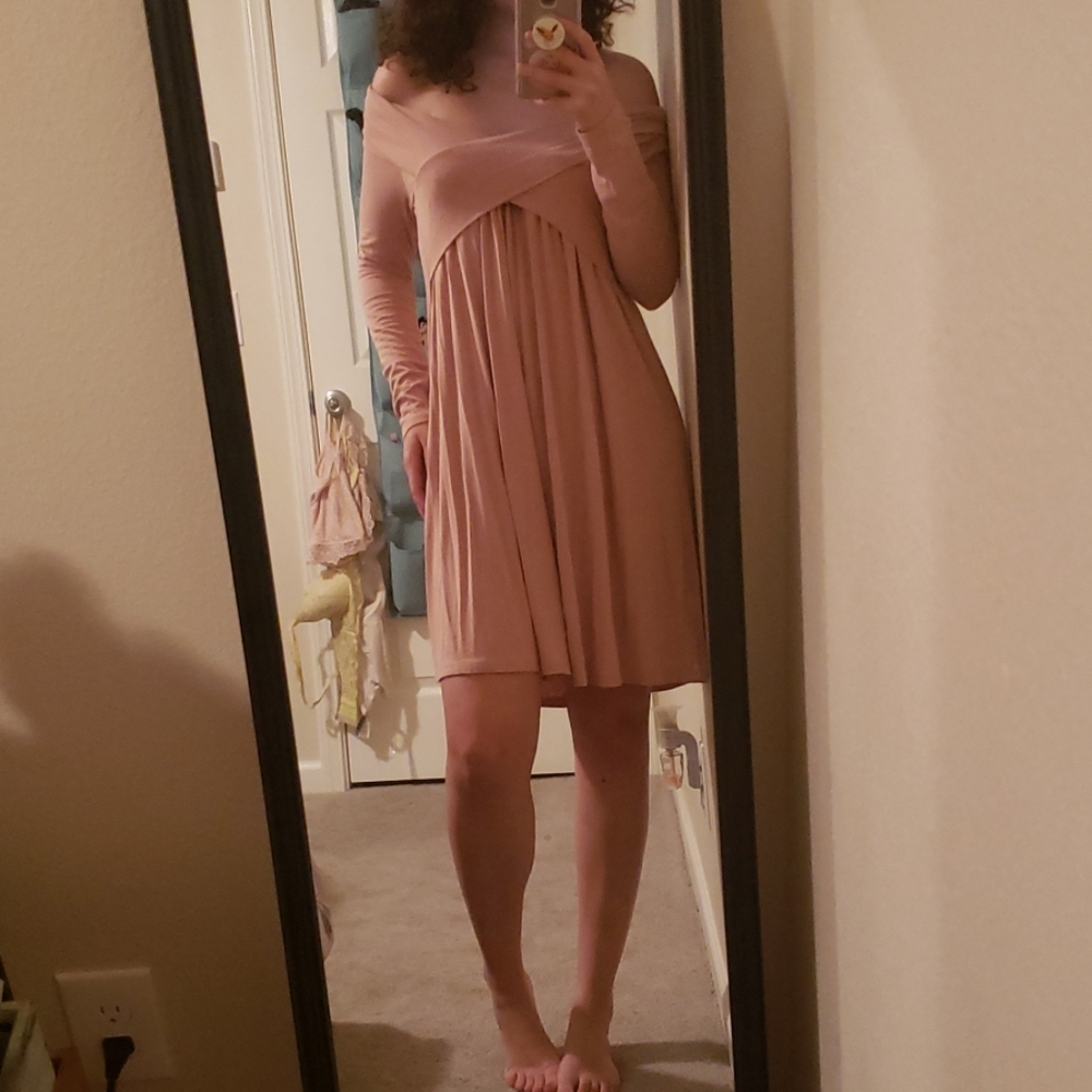 Off the shoulder dress 🌻